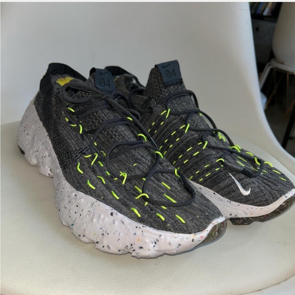 Nike space hippie 04' black volt mens sneakers